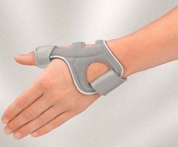 Thumb brace to relieve pain